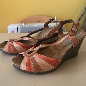 Naturalizer Natural Soul Leather Sandals